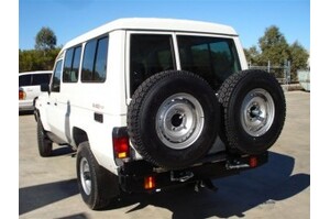 OUTBACK ACCESSORIES' DUAL WHEEL CARRIER TO SUIT TOYOTA 75 SERIES TROOPIE