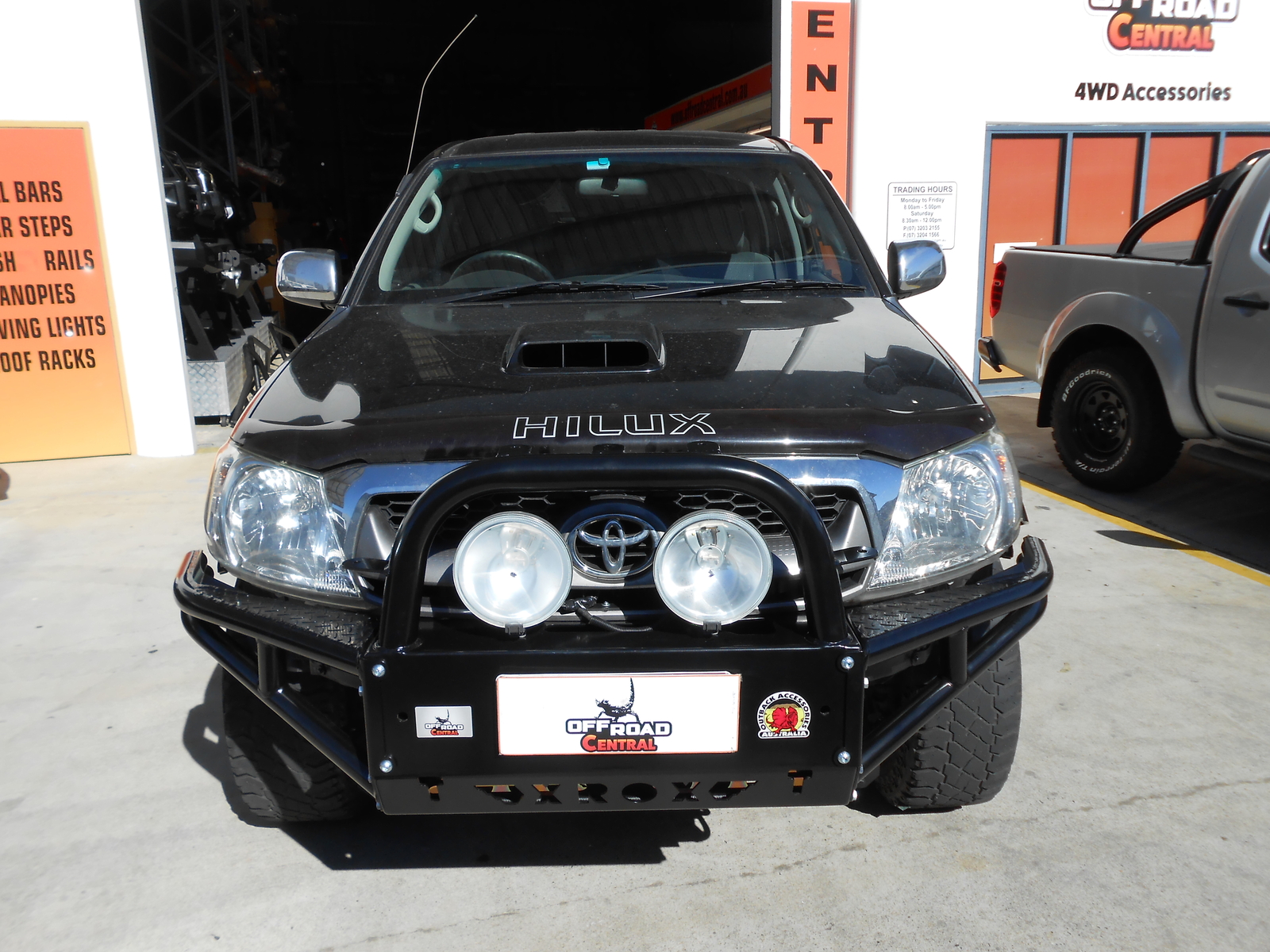 XROX BULLBAR TO SUIT TOYOTA HILUX 03/2005-08/2011