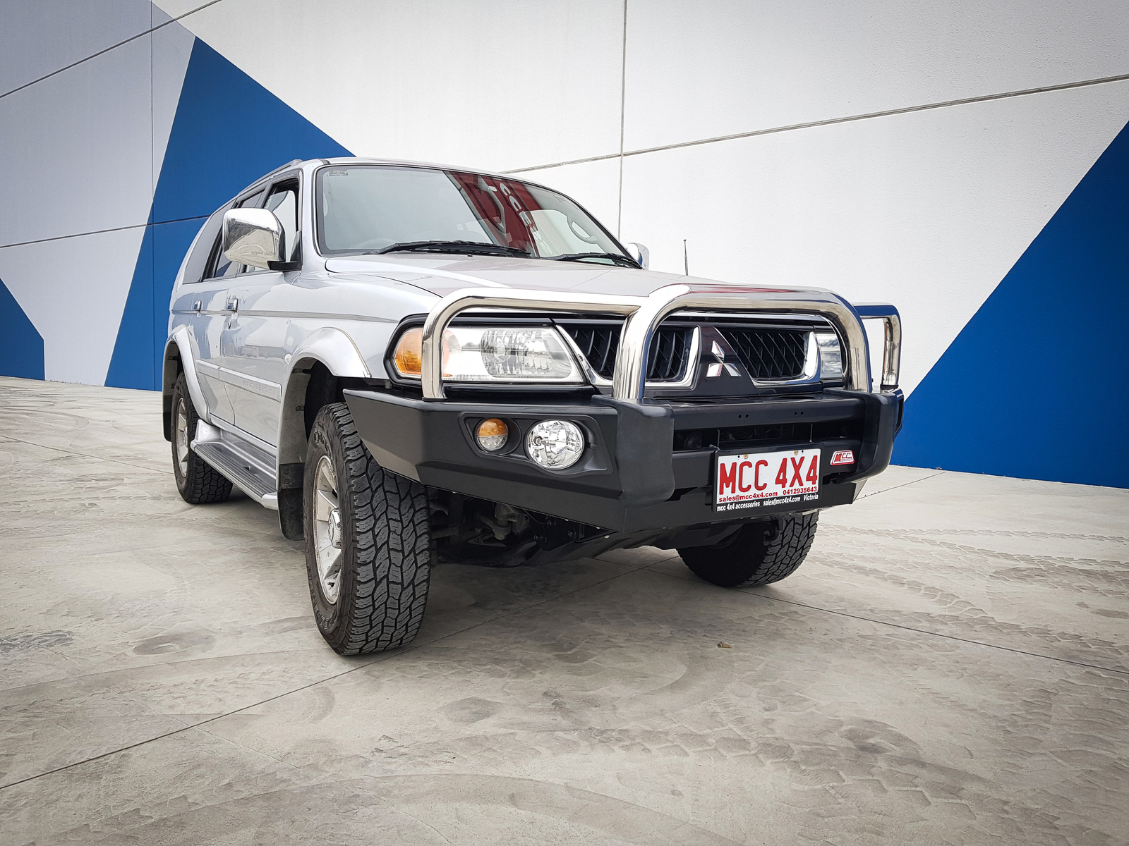 MCC 'FALCON STAINLESS 3 LOOP' BULL BAR TO SUIT MITSUBISHI CHALLENGER PA 1998-2006 & TRITON MK 1997-2006