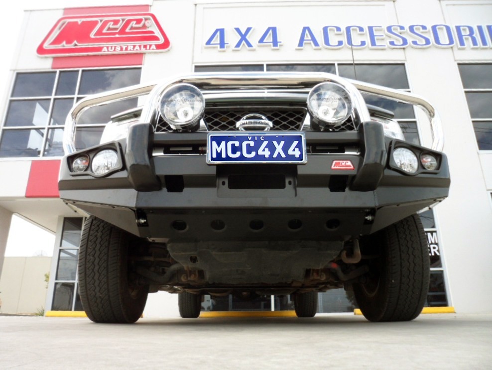 MCC 'FALCON STAINLESS 3 LOOP' BULL BAR OPTIONS TO SUIT NISSAN NAVARA D40 11-14 & PATHFINDER R51 11-13 (SMOOTH)
