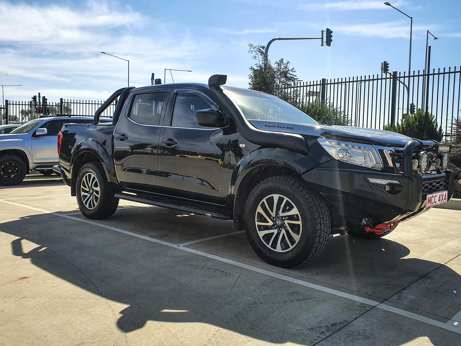 MCC HEAVY DUTY STEEL SIDE STEP BLACK TO NISSAN NAVARA NP300 06/2015-ON