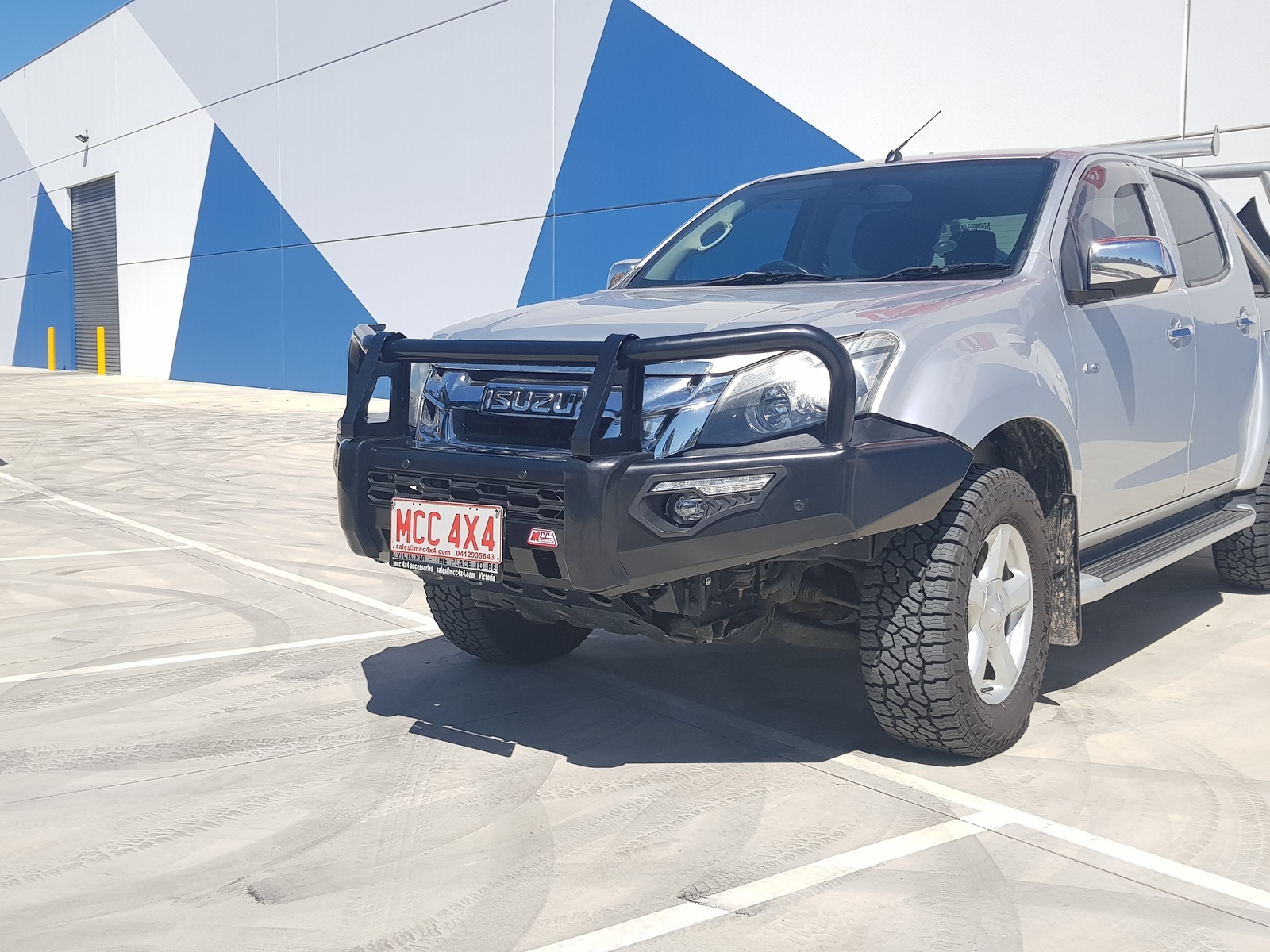 mCC PHOENIX A-FRAME W/ FOGS & PLATES TO SUIT ISUZU D-MAX 12-16