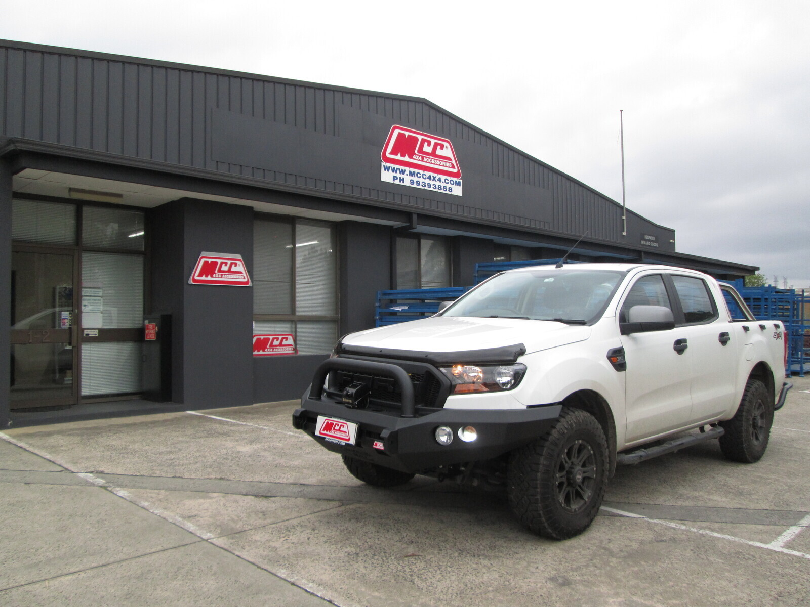 MCC NO LOOP ROCKER BULL BAR (NON TECH PACK) - FORD RANGER MK2/MK3 & EVEREST - 10/2015 ON