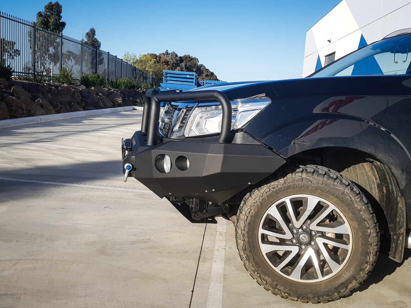 MCC ROCKER SANDBACK TRIPLE WELDED LOOP W/ FOG & PLATES TO SUIT NISSAN NAVARA NP300 06/2015-ON