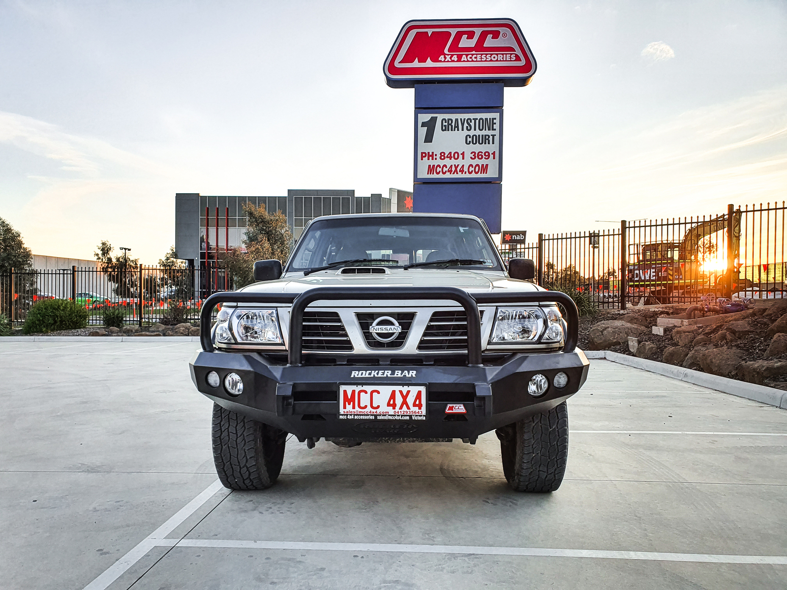 MCC ROCKER SANDBLACK TRIPLE LOOP W/ FOGS TO SUIT NISSAN PATROL GU Y61 12/1997-09/2004