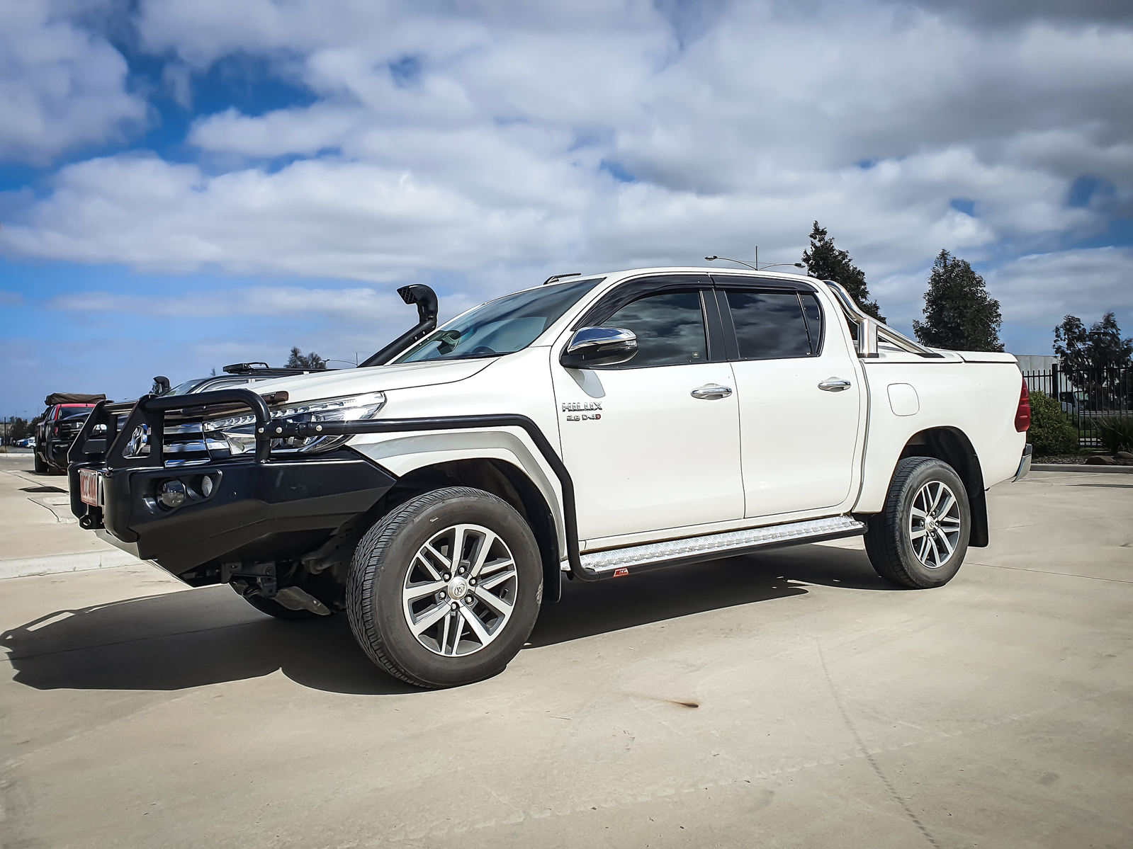 MCC SIDE STEP TO SUIT TOYOTA HILUX REVO (MK8, FACELIFT)/ROCCO 2016 ON