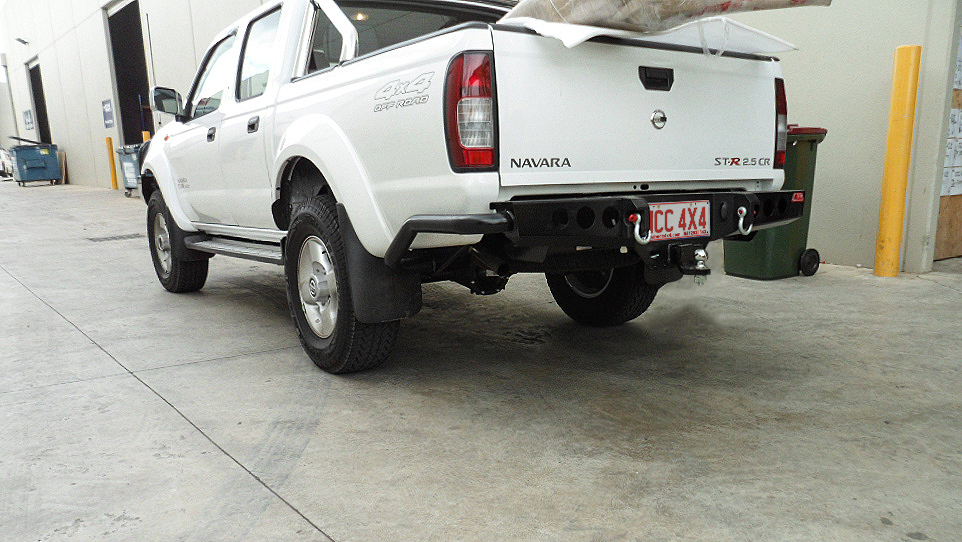 MCC JACK BAR W/ STEP PLATE TO SUIT NISSAN NAVARA D22 01/1998-2015