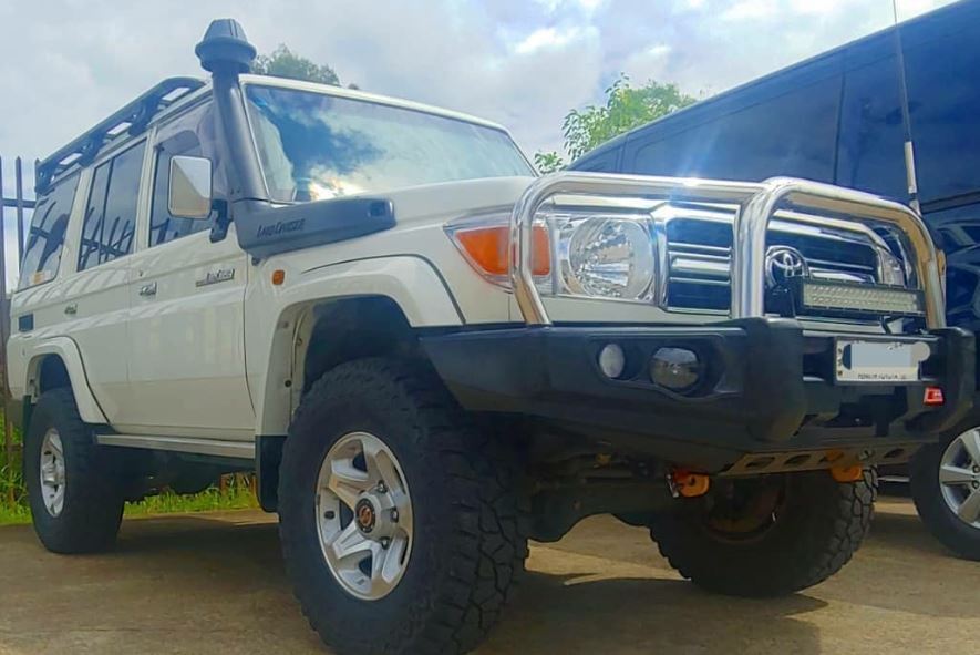 MCC FALCON STAINLESS TRIPLE LOOP BAR TO SUIT TOYOTA LANDCRUISER 70 SERIES (76 SERIES WAGON, WORKMATE/GXL, 78, 79)