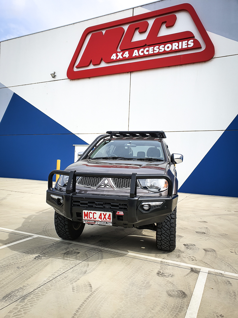 MCC PHEONIX A-FRAME W. FOG & PLATES TO SUIT MITSUBISHI TRITON ML, MN & CHALLENGER PB-PC