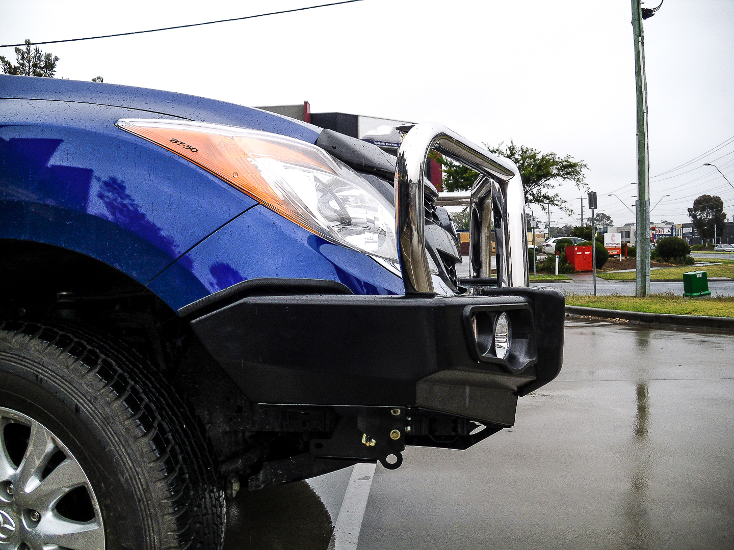 MCC FALCON 3 LOOP STAINLESS BULLBAR W/ FOG & PLATES TO SUIT MAZDA BT50 10/2011-05/2020