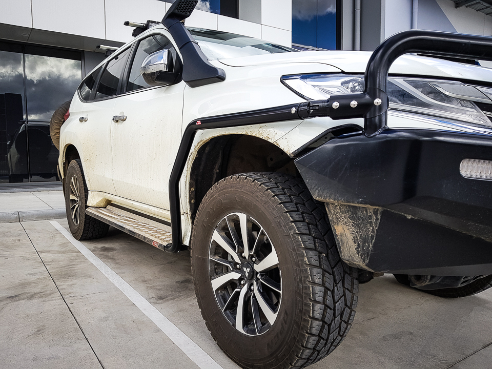 MCC SIDE STEP, RAILS & SWIVEL TO SUIT MITSUBISHI PAJERO SPORT 12/2015-ON