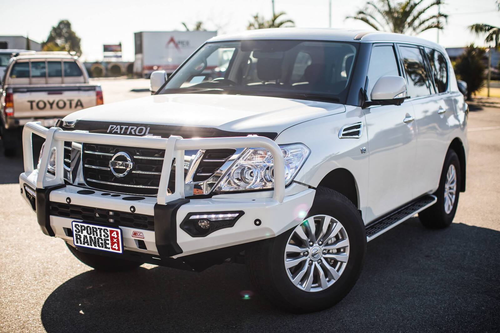 MCC PHEONIX A-FRAME BAR W/ FOG & PLATES TO SUIT NISSAN PATROL GU Y62 02/2013-ON & NAVARA D40 11-15 (SMOOTH)