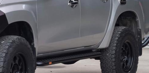 PIAK SIDE STEPS_ AL CHECKER PLATE SILVER ANODIZED  MITSUBISHI TRITON MQ 2015+