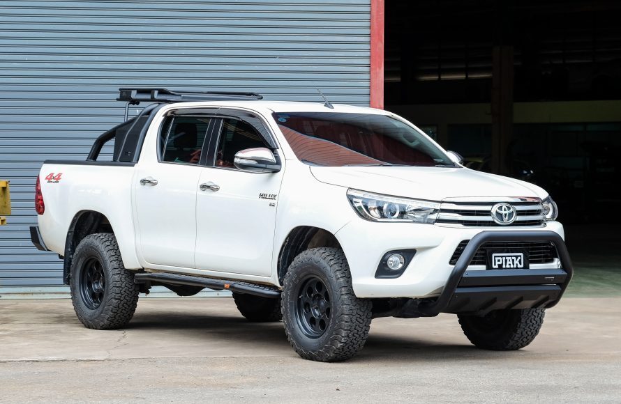 PIAK OFFTRACK Nudge Bar To Suit Toyota Hilux (2015-2017)