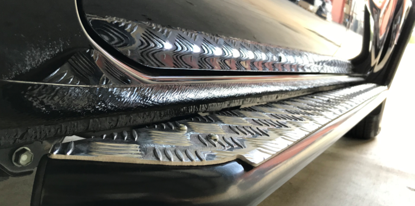 MAX GEN II SIDE STEPS TO SUIT DUAL CAB NISSAN NAVARA NP300 (2015-2020)