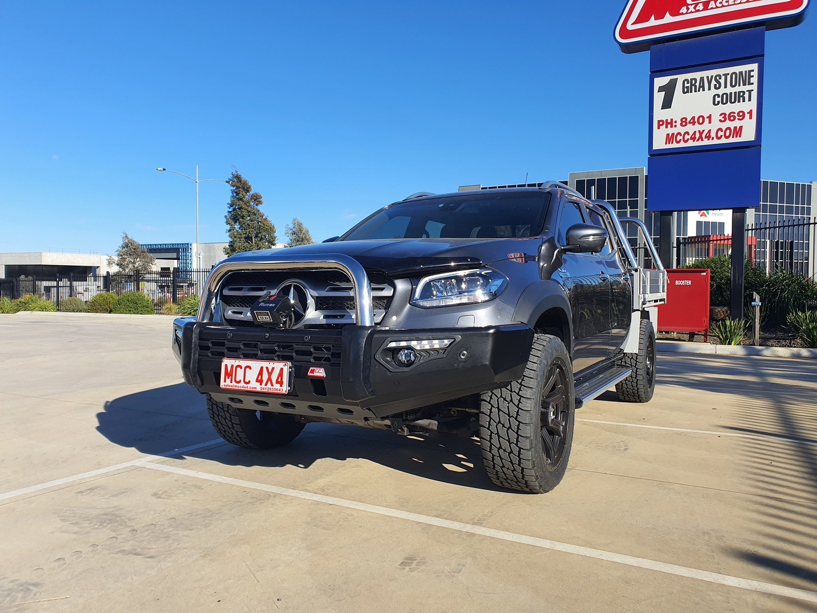MCC PHOENIX STAINLESS 3 LOOP BAR W/ STAINLESS SINGLE LOOP,FOGS & PLATES TO SUIT MERCEDES X-CLASS 07/17-20