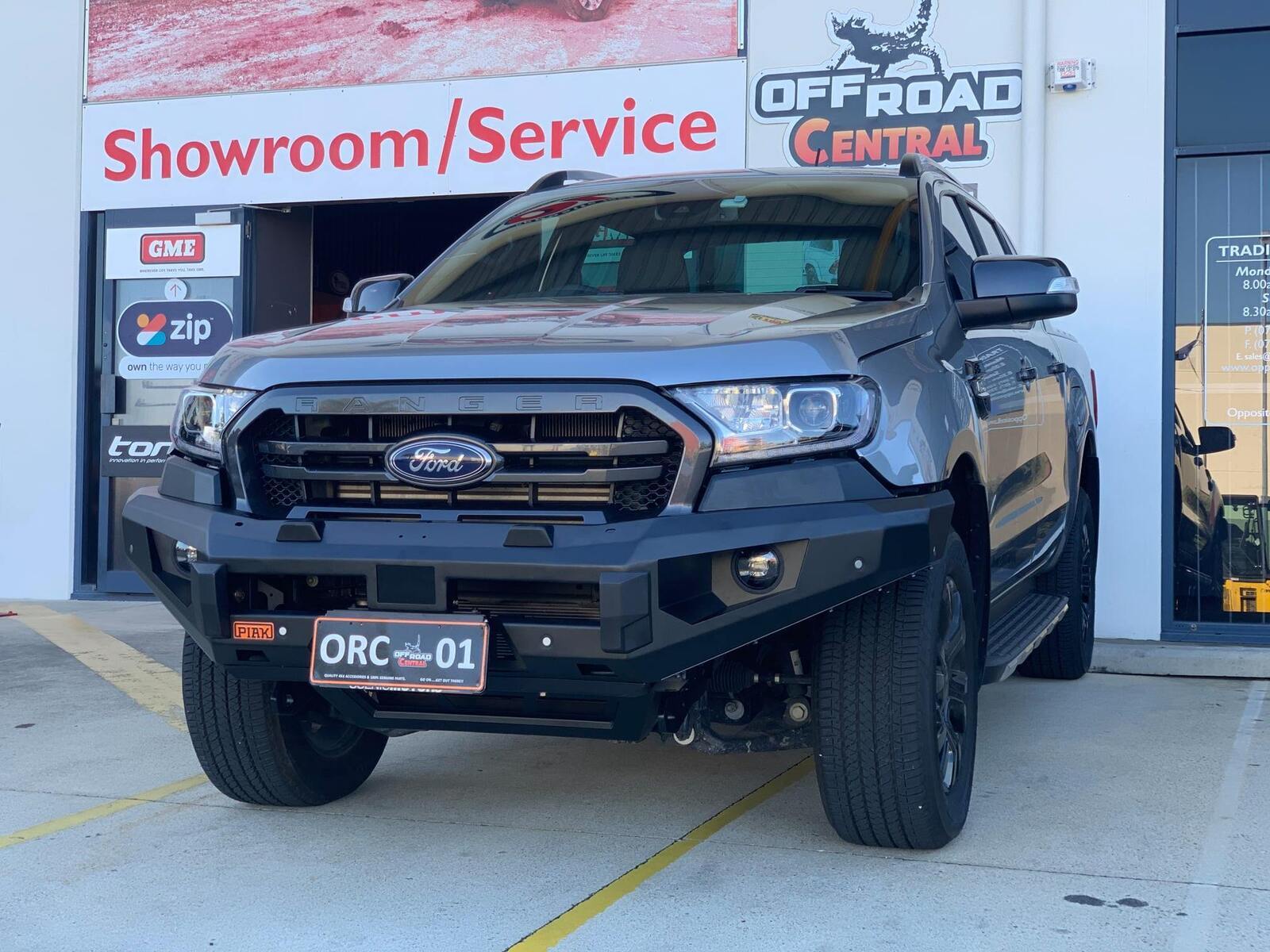PIAK ELITE NON-LOOP BAR W/ BLACK TOW POINTS & UBP TO SUIT FORD RANGER & EVEREST (2015-2021)