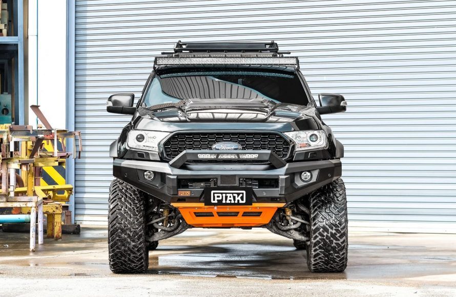 PIAK ELITE NON LOOP BAR W/BLACK TOW POINTS & ORANGE UBP TO SUIT FORD RANGER & EVEREST (2015-2021)