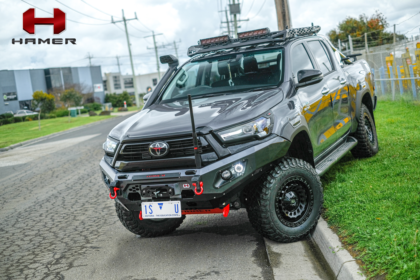 HAMER KING SERIES BULL BAR TO SUIT TOYOTA HILUX REVO W FENDERS
