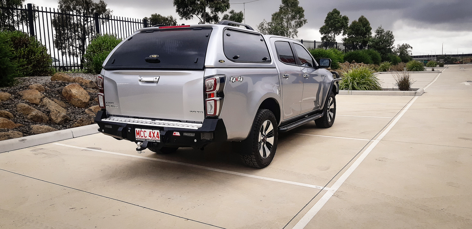 MCC ROCKER REAR BAR (LIGHTS INC) TO SUIT MAZDA BT50 2021 ON