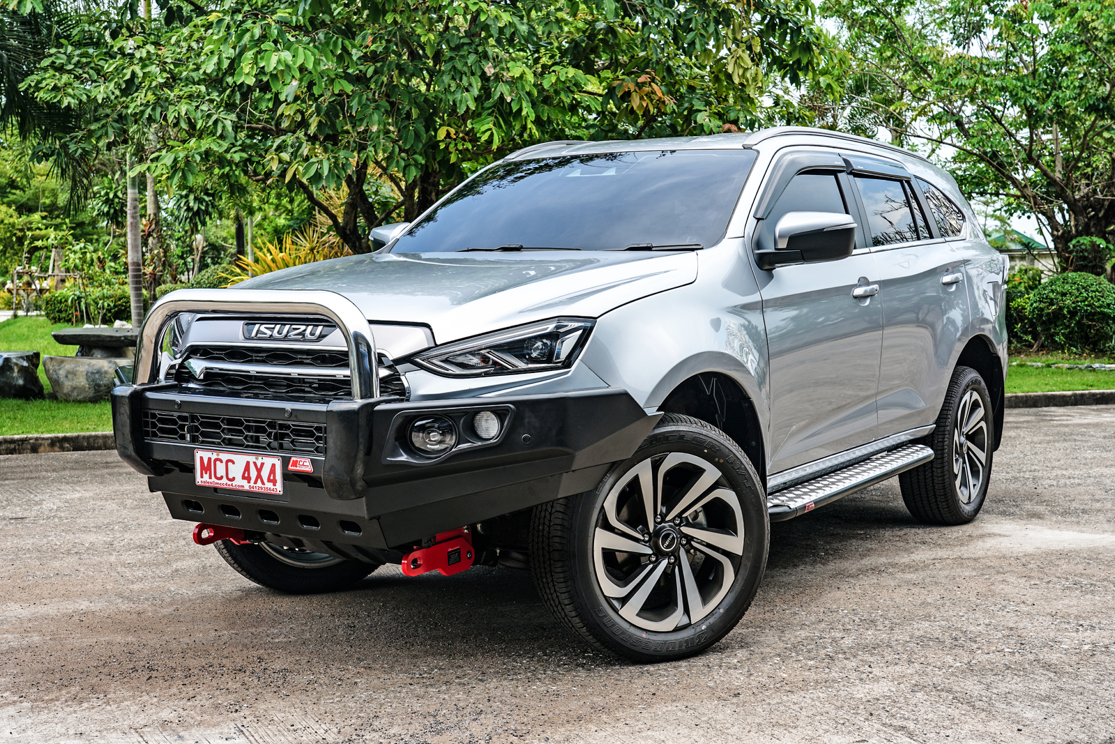 MCC FALCON STAINLESS SINGLE LOOP BAR W/UBP & FOGS - ISUZU MUX 2021 ON