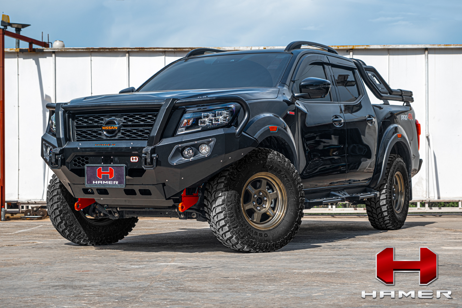 HAMER KING SERIES PLUS 3 LOOP BULL BAR TO SUIT NISSAN NAVARA (2021-ON)