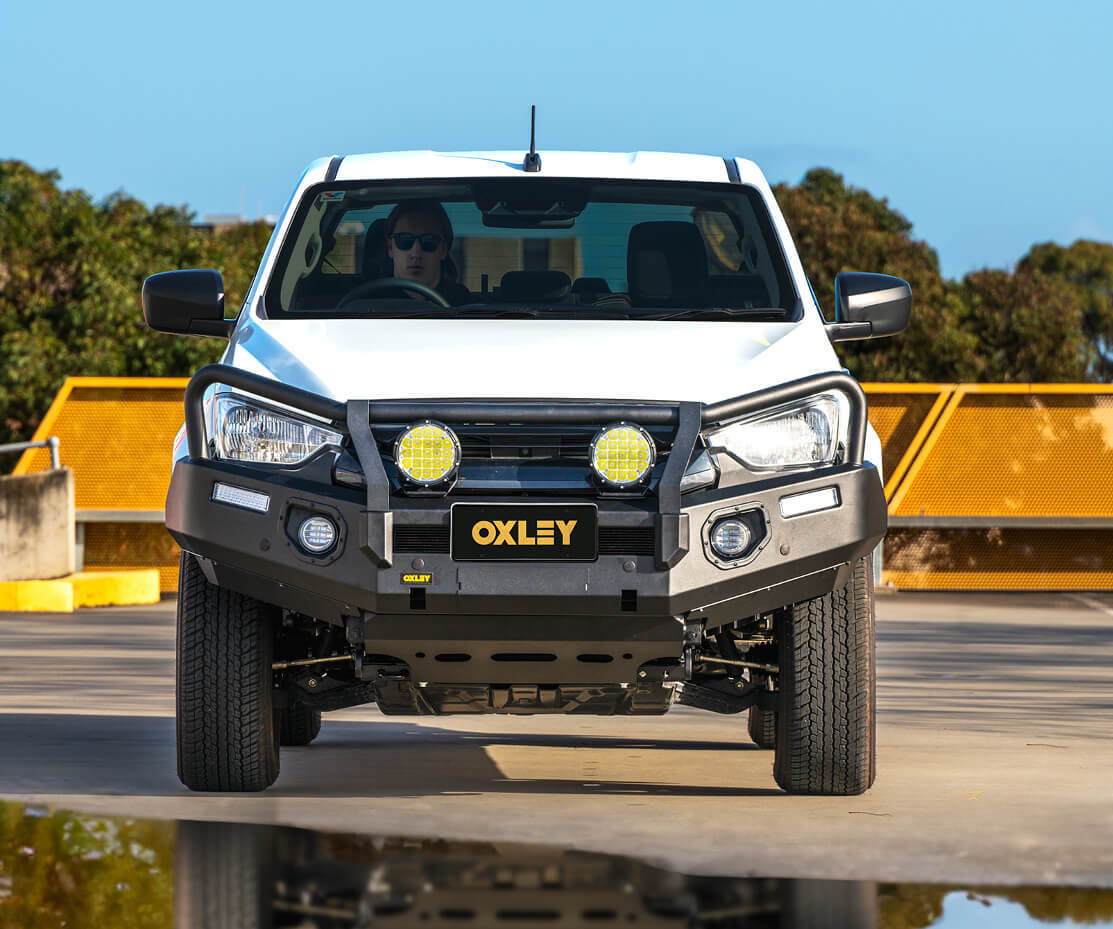OXLEY BULL BAR (INC. TOW POINTS & FOGS) TO SUIT ISUZU D-MAX (2020-ON)