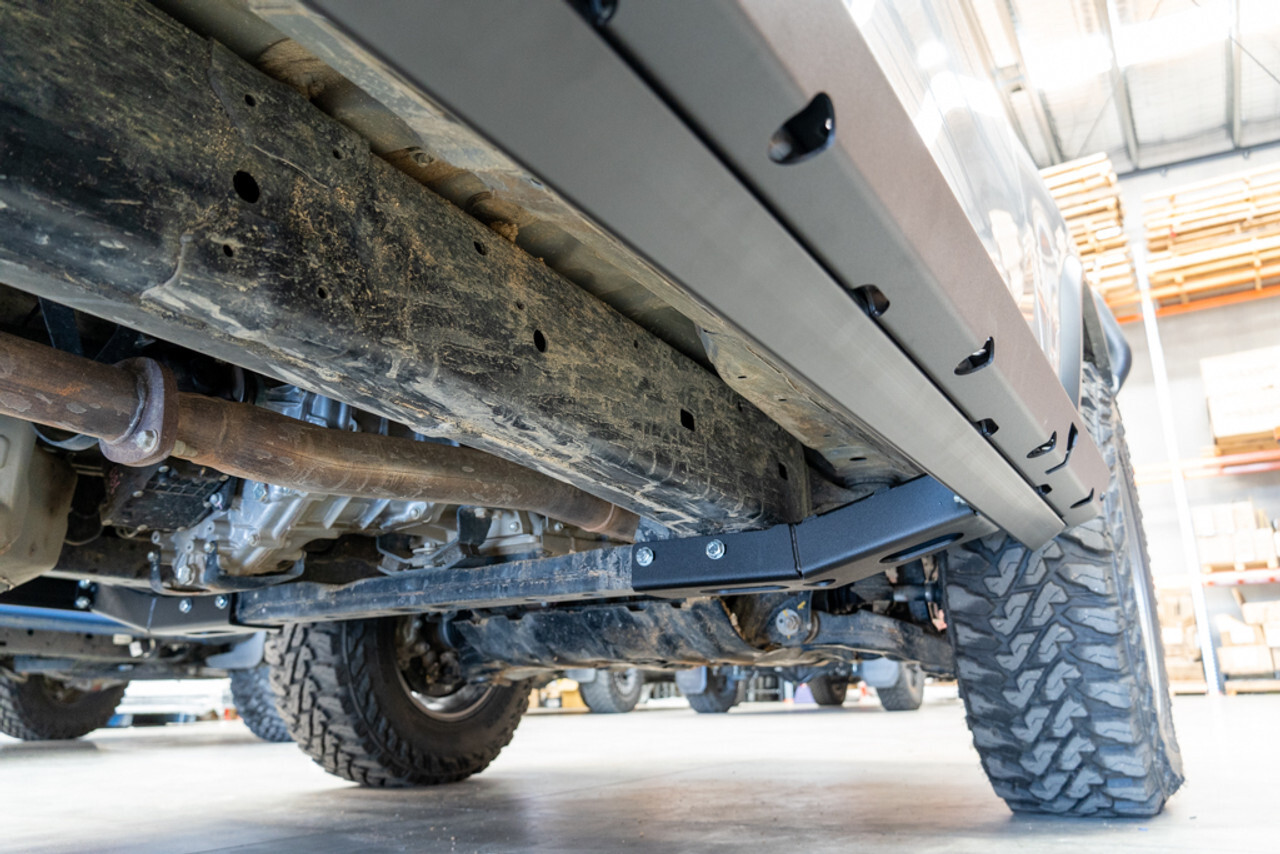 OFFROAD ANIMAL ROCK SLIDERS TO SUIT TOYOTA FORTUNER (2015-ON)