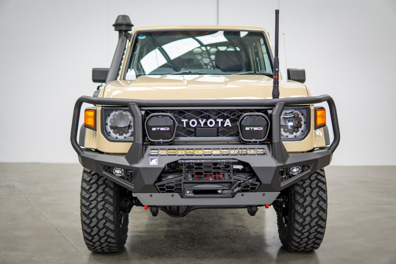 OFFROAD ANIMAL TORO BULL BAR TO SUIT DUAL CAB FACELIFT 70 SERIES TOYOTA LAND CRUISER (2024-ON)