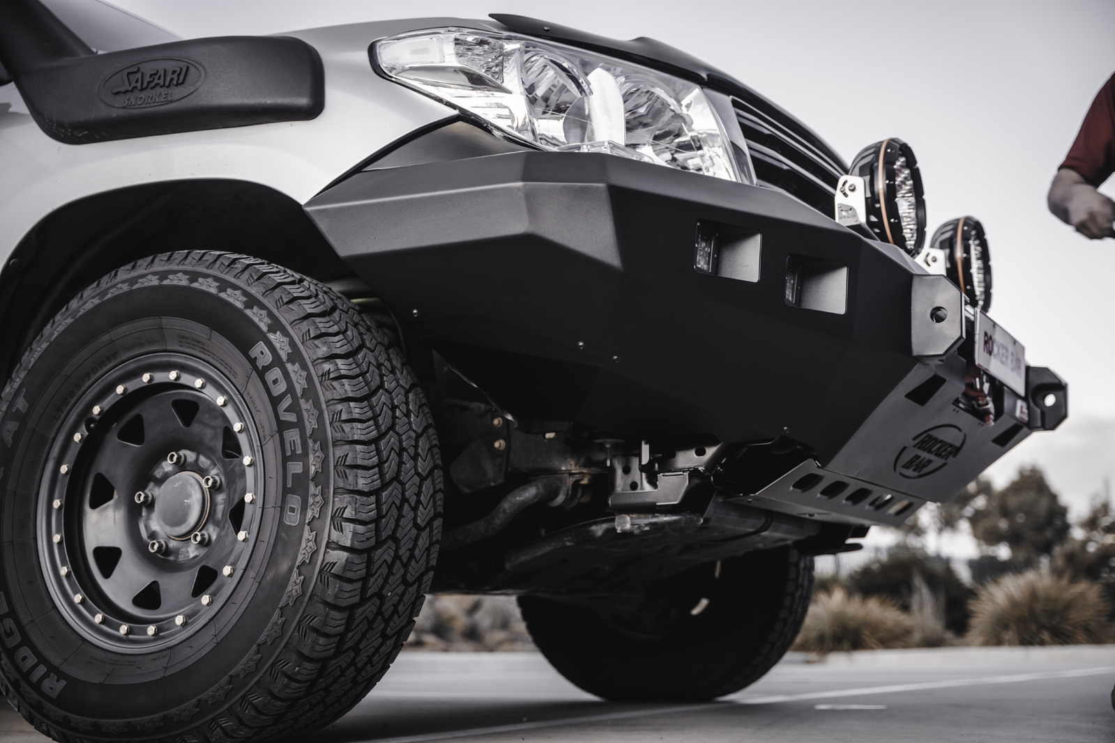 MCC ROCKER BARS TO SUIT TOYOTA LANDCRUISER 200 SERIES 2007-2015