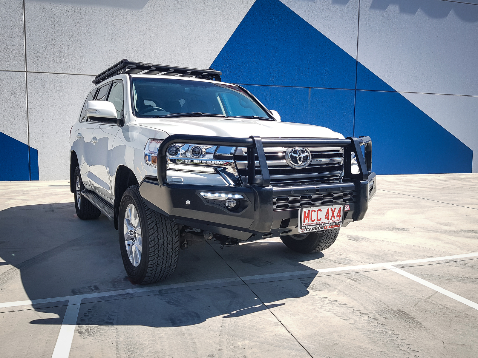 MCC PHEONIX A-FRAME BULL BAR TO SUIT TOYOTA LANDCRUISER 200 SERIES 2016 ON