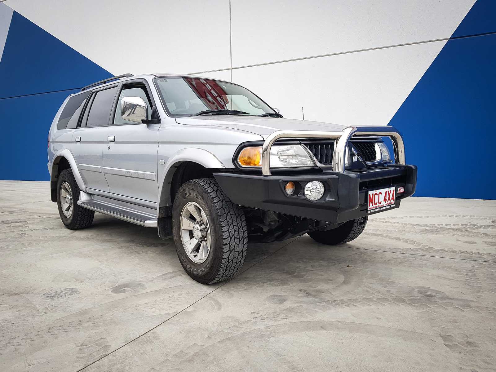 MCC FALCON STAINLESS SINGLE LOOP BULLBAR TO SUIT MITSUBISHI CHALLENGER PA 1998-2006 & TRITON MK 1997-2006
