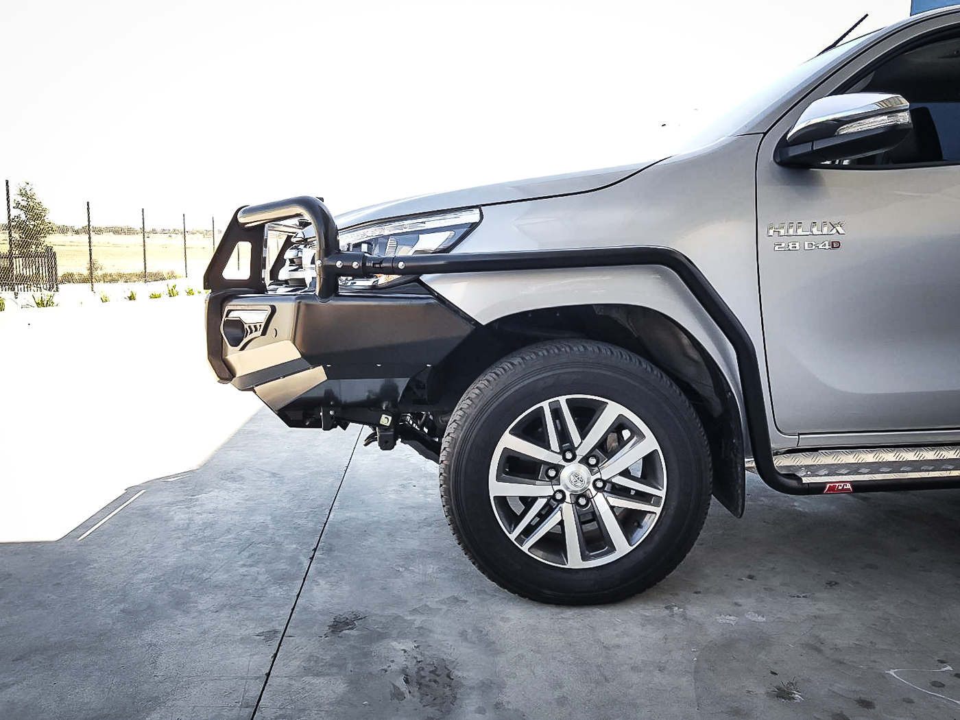 MCC SIDE STEP TO SUIT TOYOTA HILUX REVO (MK8, FACELIFT)/ROCCO 2016 ON