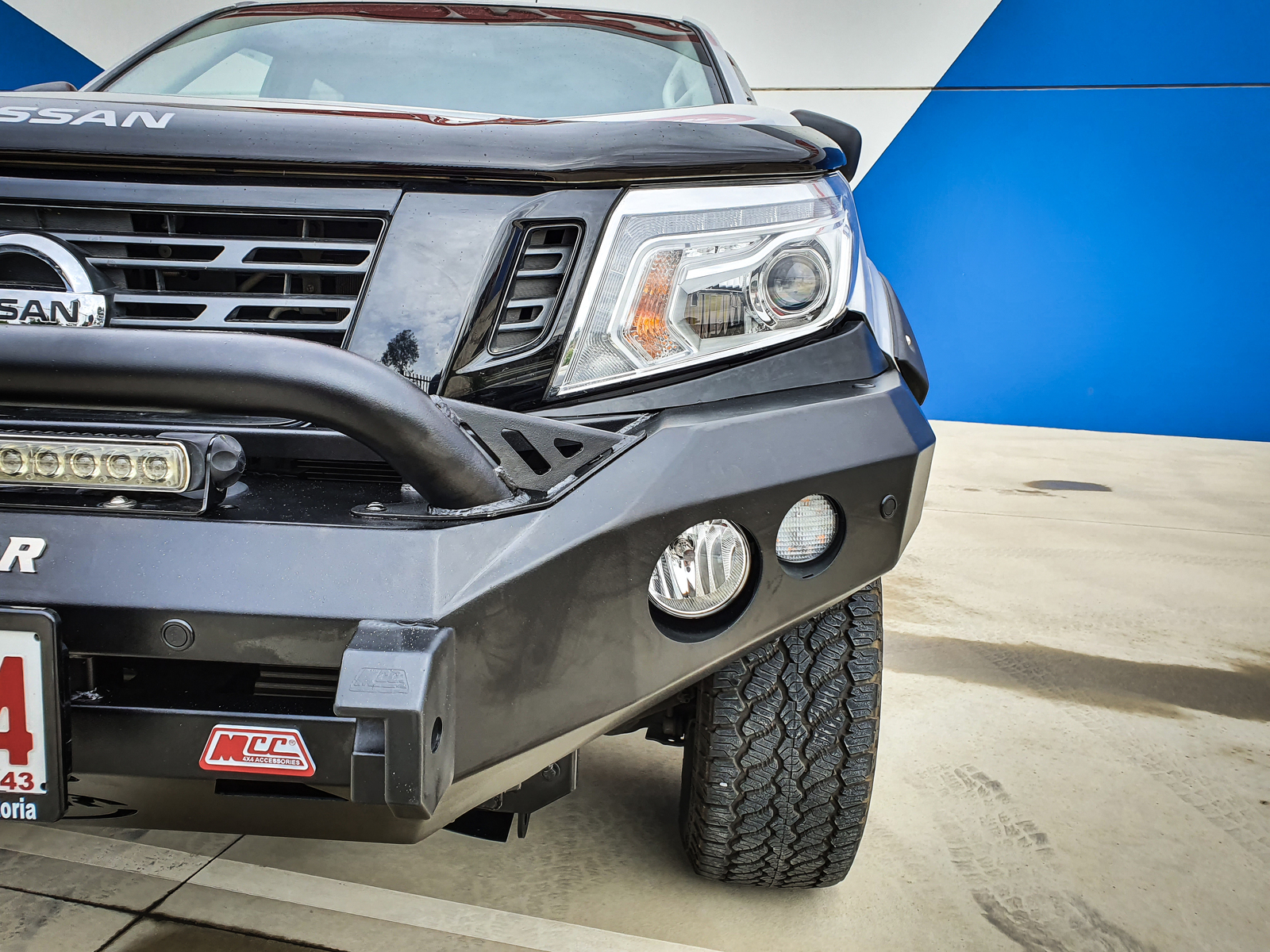 MCC ROCKER LOW LOOP W/ FOG & PLATES TO SUIT NISSAN NAVARA NP300 06/2015-ON