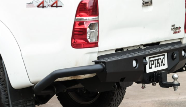 PIAK PREMIUM REAR STEP TOW BAR (2.5T Tow Rating) WITH SIDE PROTECTION TO SUIT TOYOTA HILUX (2005-2015) 
