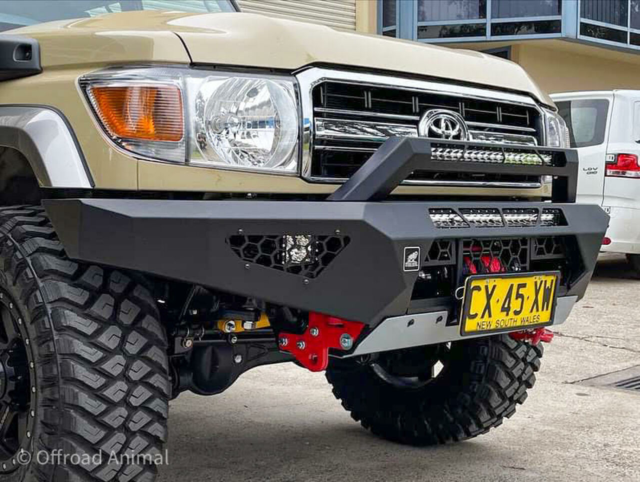 Offroad Animal Predator Bull Bar To Suit Toyota Land Cruiser 76/78/79 Series (2007-2023)