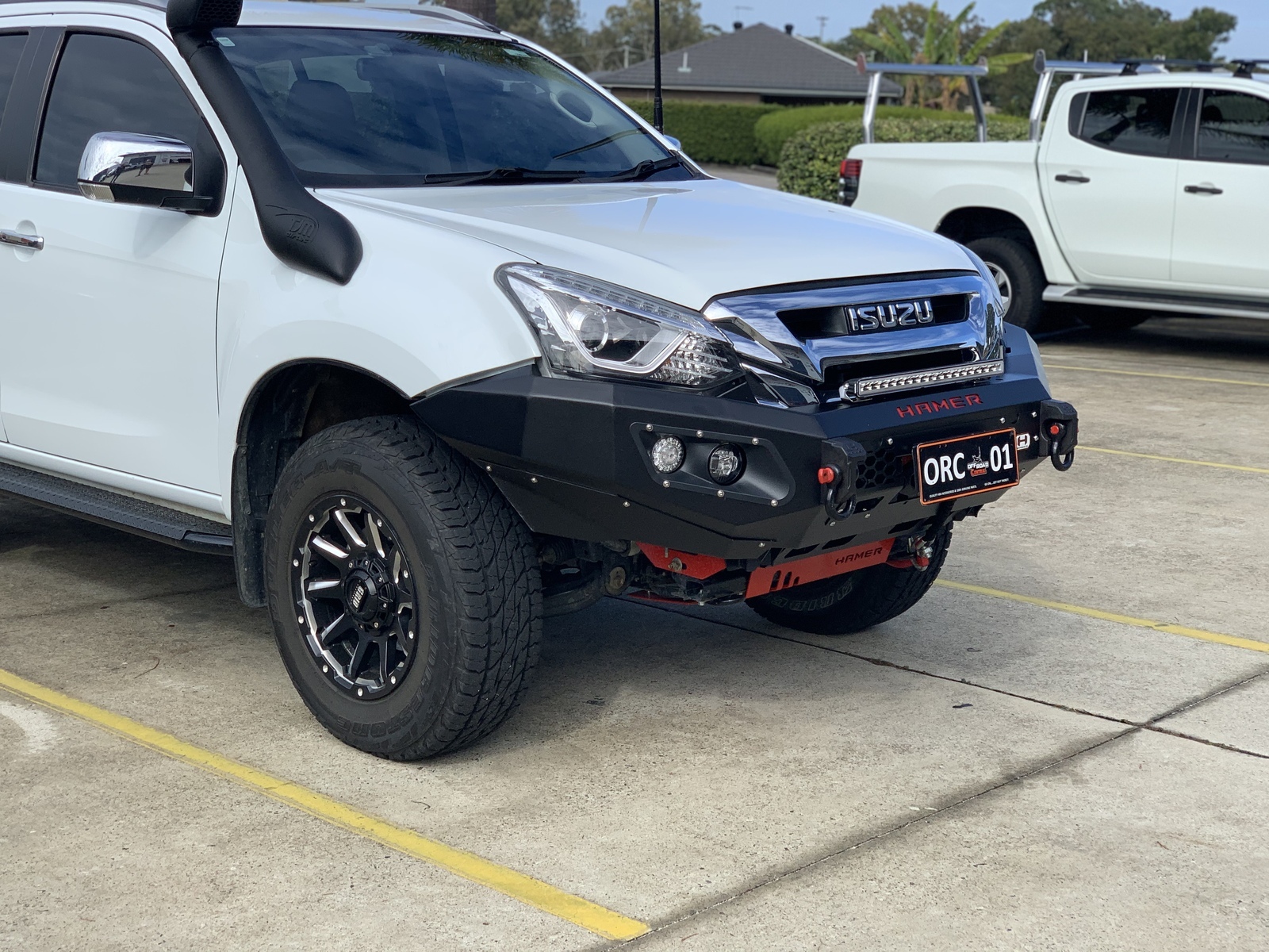 HAMER KING SERIES BULL BAR TO SUIT ISUZU D-MAX (2016-2020)