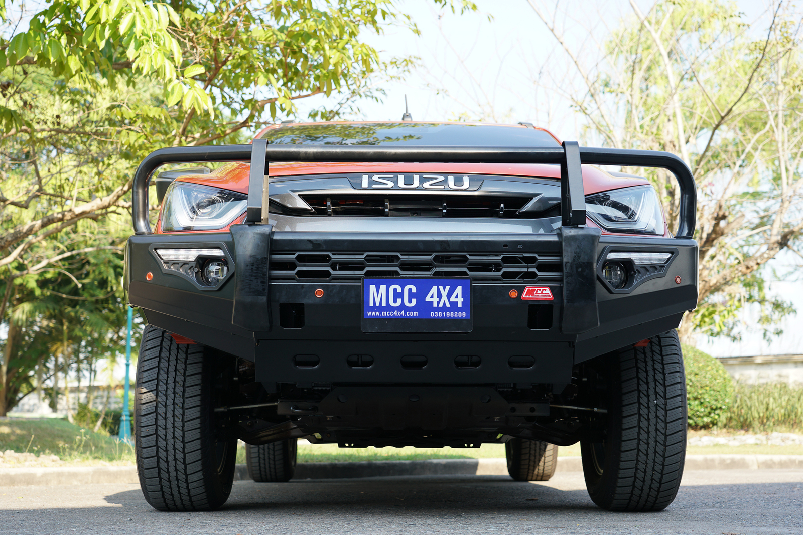 MCC PHOENIX A-FRAME BAR W/FOGS - ISUZU DMAX 2020 ON