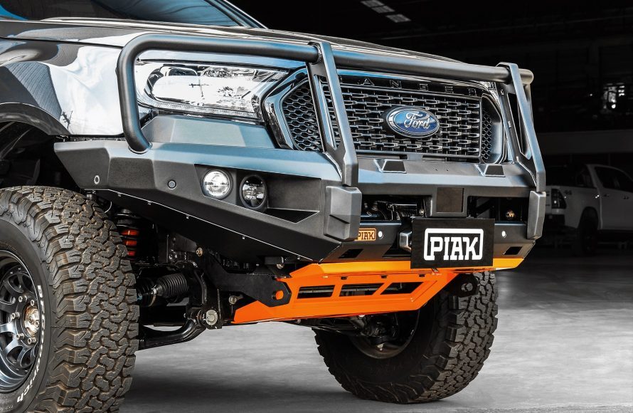 PIAK ELITE POST BAR W/ ORANGE TOW POINTS & BLACK UBP TO SUIT FORD RANGER & EVEREST (2015-2021)