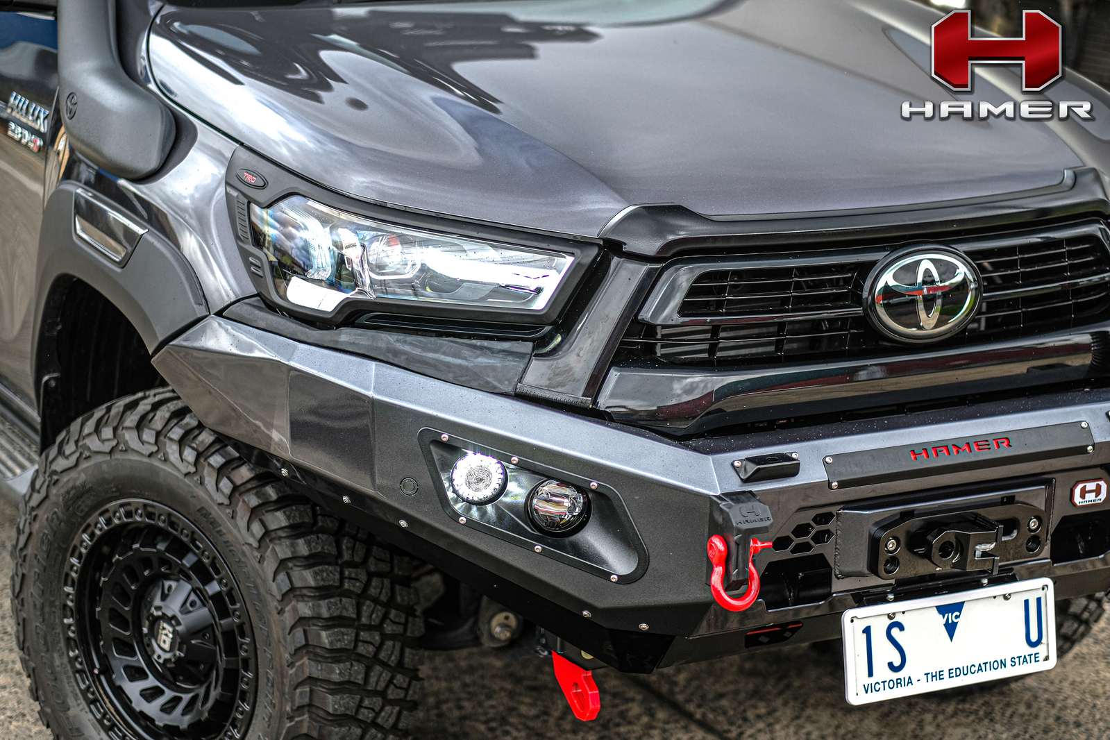 HAMER KING SERIES BULL BAR TO SUIT TOYOTA HILUX REVO W/FENDERS (2020-ON)