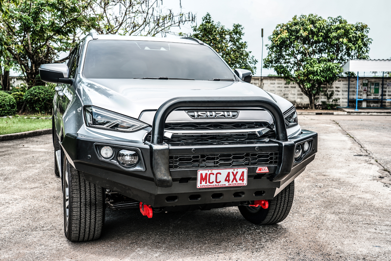 MCC FALCON BLACK SINGLE LOOP BAR W/UBP (NO FOGS) - ISUZU MUX 2021 ON