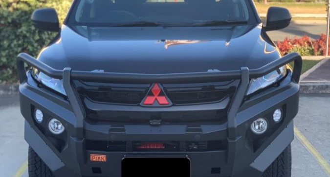 PIAK ELITE POST BAR W/BLACK TOW POINTS & BLACK UBP TO SUIT MITSUBISHI TRITON MR (2018-ON)