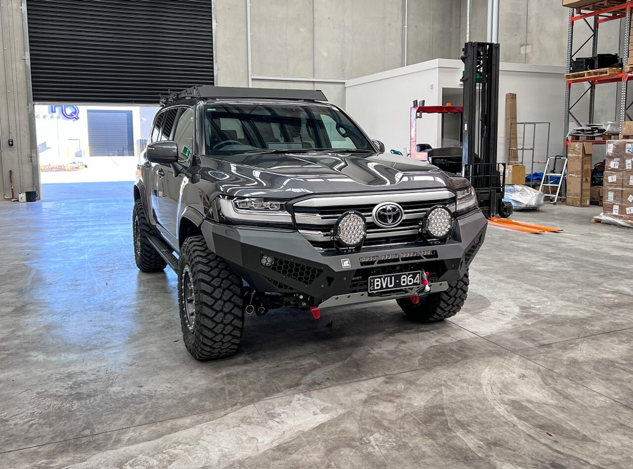 Offroad Animal Predator Bull Bar To Suit Toyota Land Cruiser 300 Series (2021-On)