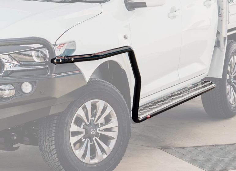 MCC SIDE STEP & RAIL (CHROME STEP PLATE) TO SUIT TOYOTA LANDCRUISER 300 SERIES 2022-ON