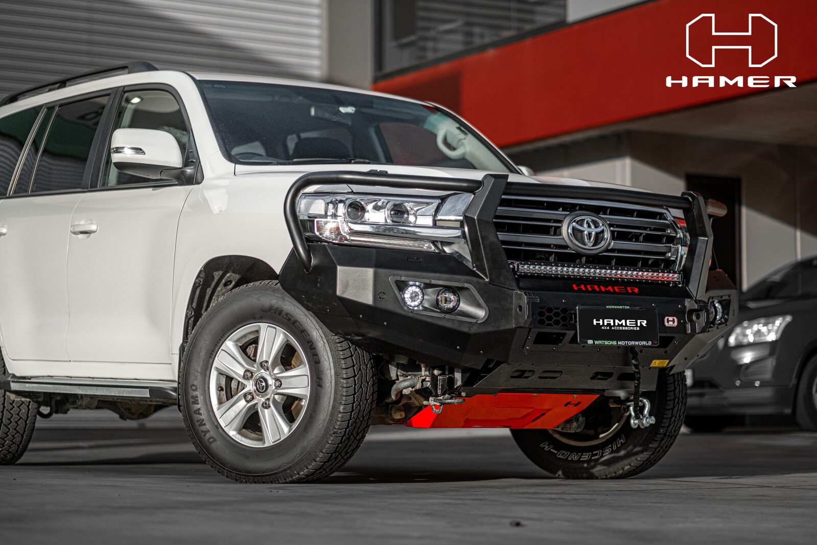 HAMER KING SERIES PLUS 3 LOOP BULL BAR TO SUIT TOYOTA LAND CRUISER 200 SERIES (2015-2020)