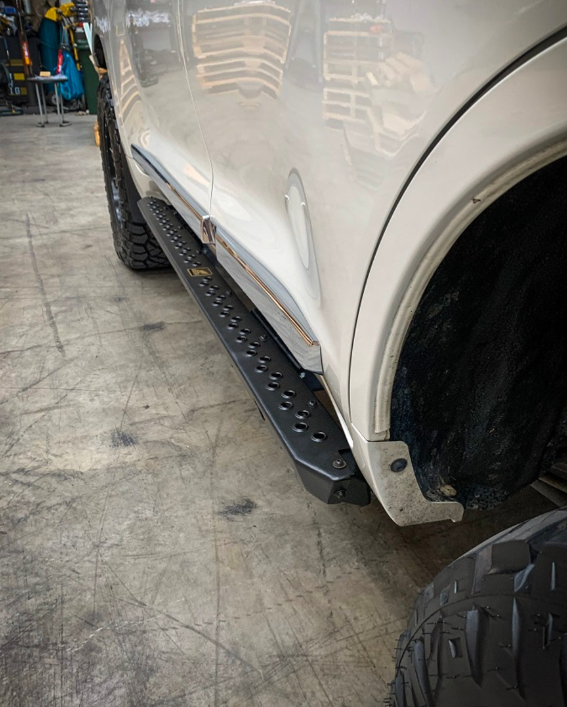 OFFROAD ANIMAL Rock Sliders To Suit Toyota Land Cruiser 200 Series (2007-2021)