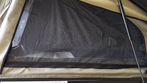 THE BUSH CO. Classic Clamshell Rooftop Tent
