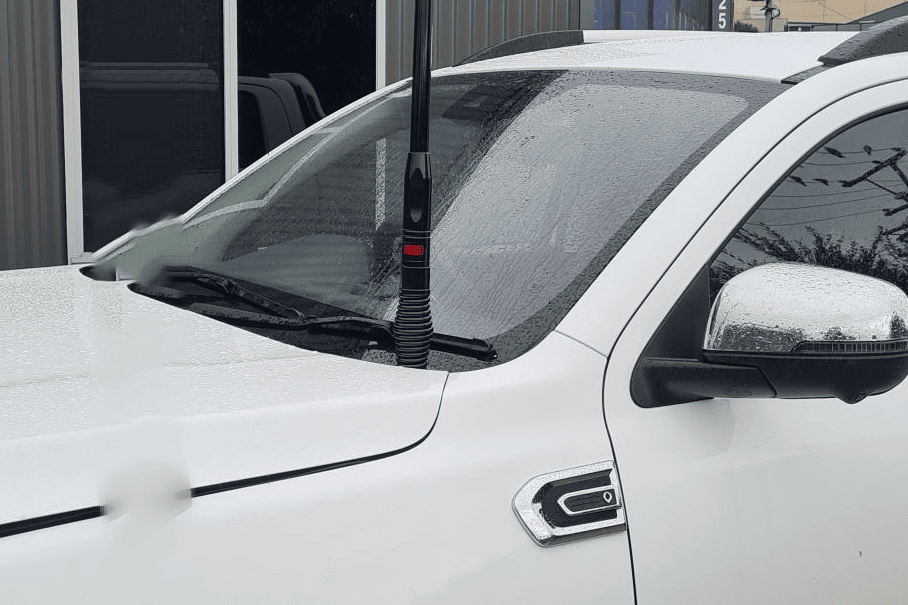 GMF 4X4 UHF ANTENNA BONNET BRACKET (DRIVER SIDE) TO SUIT GREAT WALL CANNON (2021-ON)