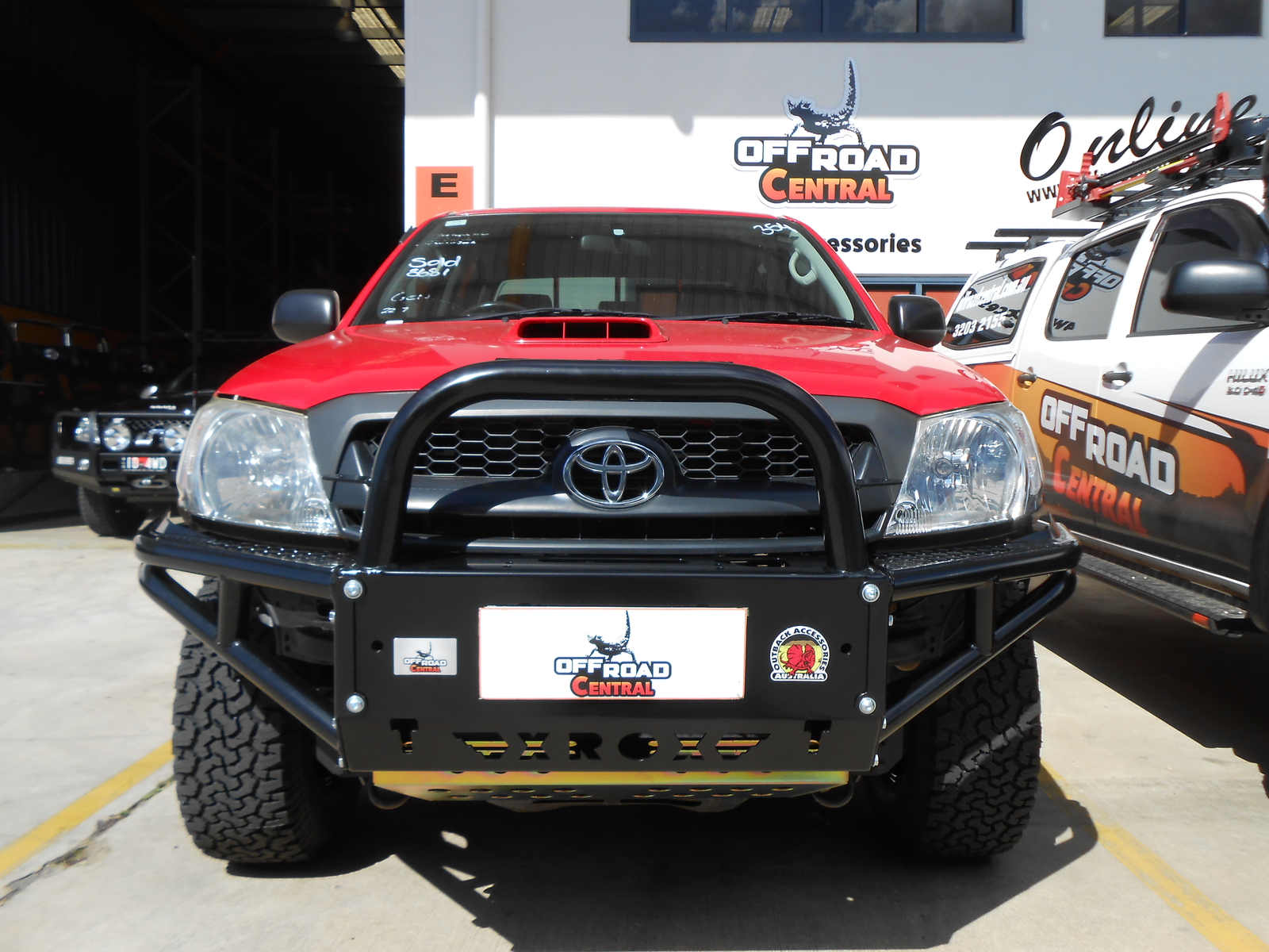 XROX BULLBAR TO SUIT TOYOTA HILUX 03/2005-08/2011