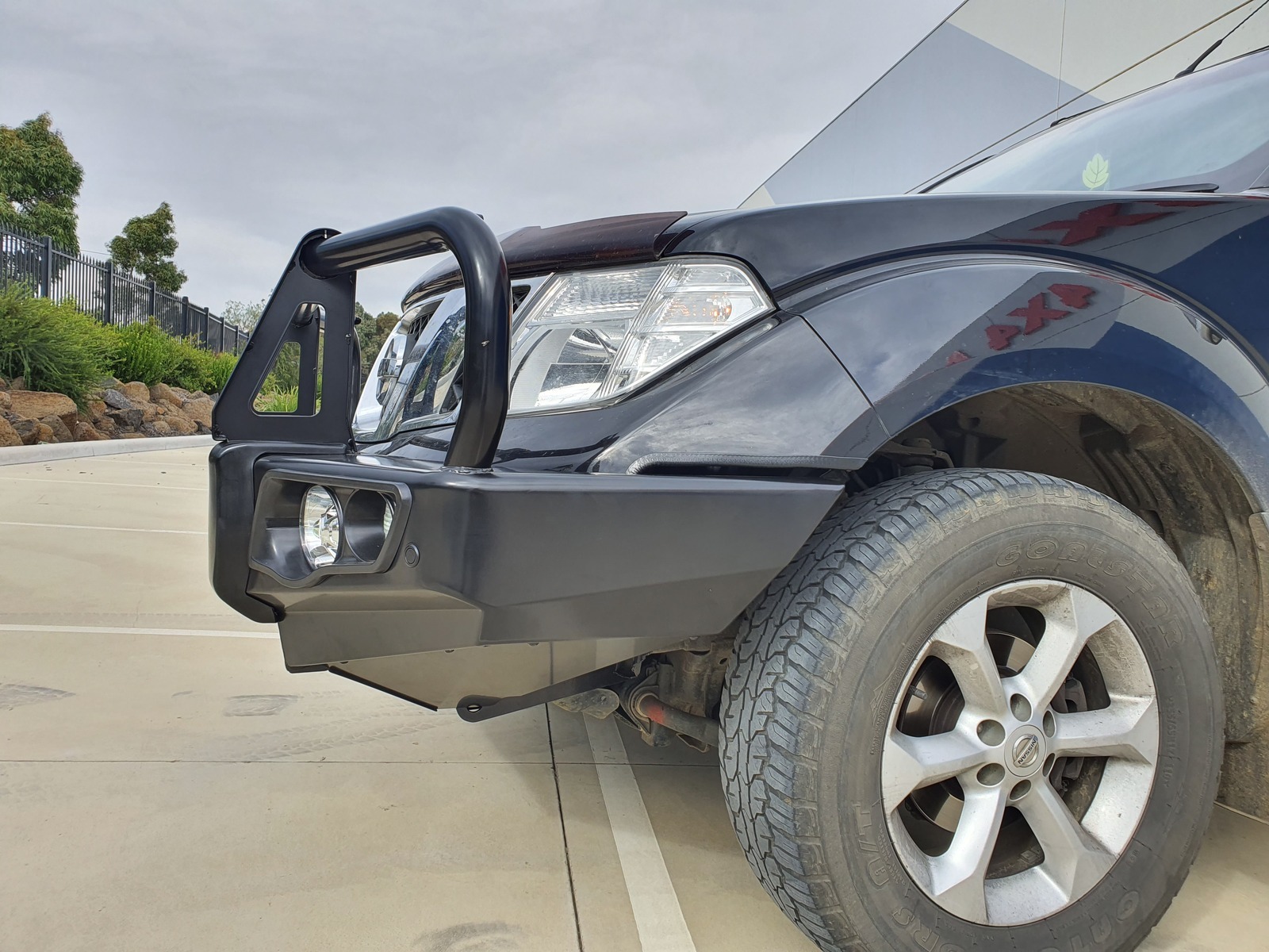 MCC 'FALCON A-FRAME' BULL BAR TO SUIT NISSAN NAVARA D40 2011-2014 (AFRICA, SPAIN STX) & PATHFINDER R51 11-13 (SMOOTH)